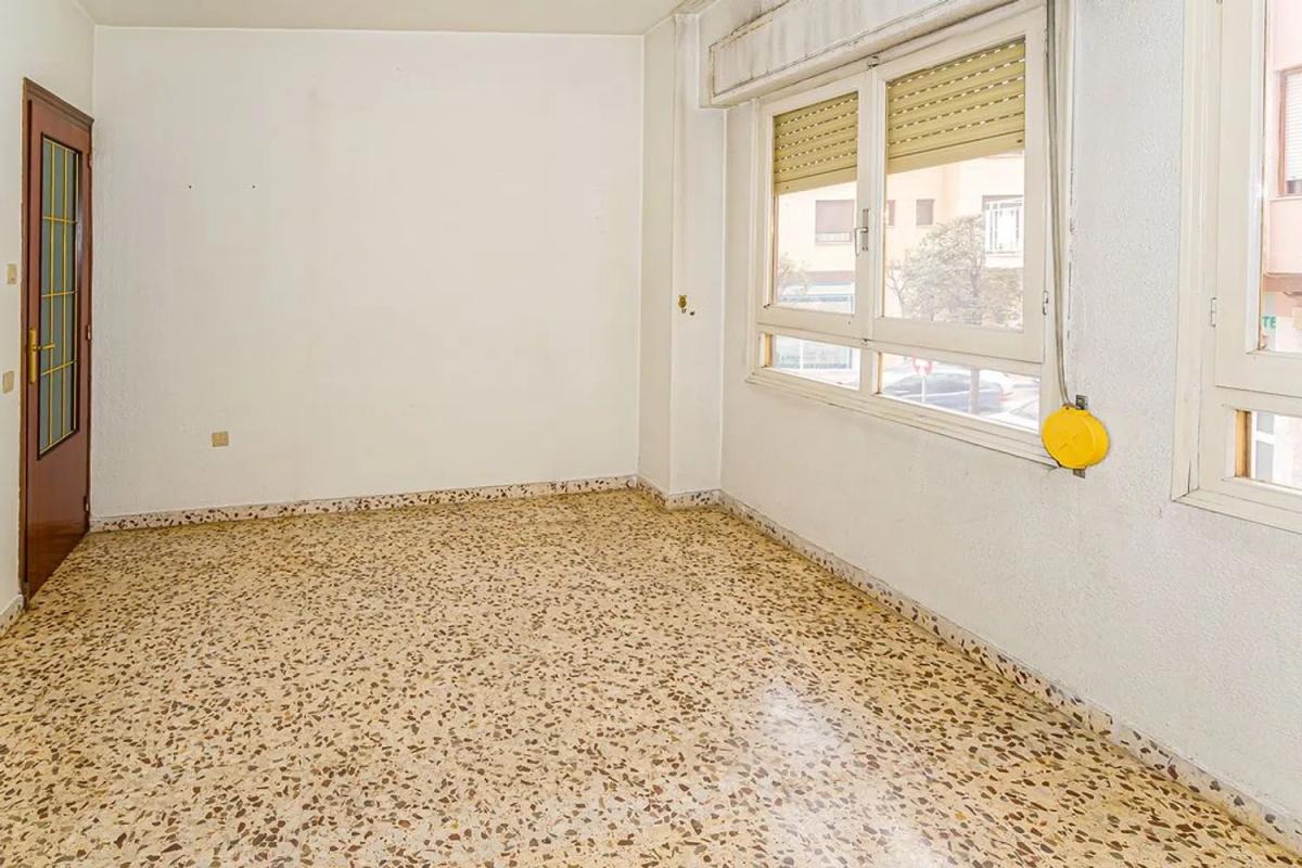 Sale of apartment in Calle Bodegas, Villena
 photo 2