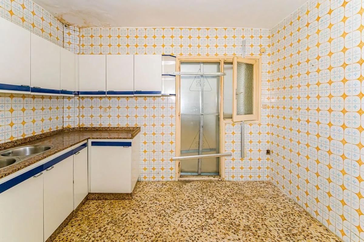 Sale of apartment in Calle Bodegas, Villena
 photo 4