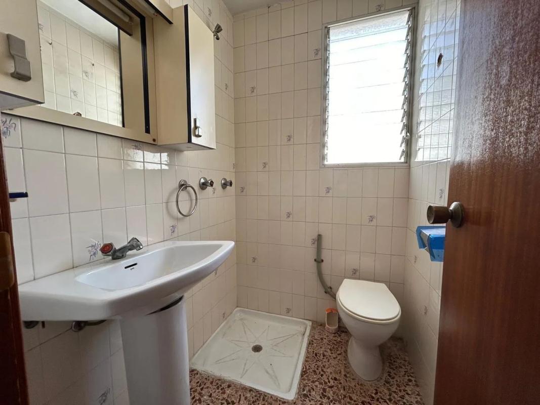 Sale of apartment in El Mercado, Villena
 photo 3