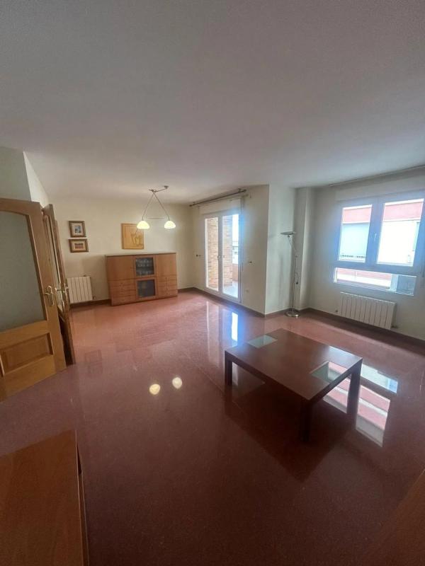 Sale of apartment in El Carril - Paseo de Chapi, Villena
 photo 3