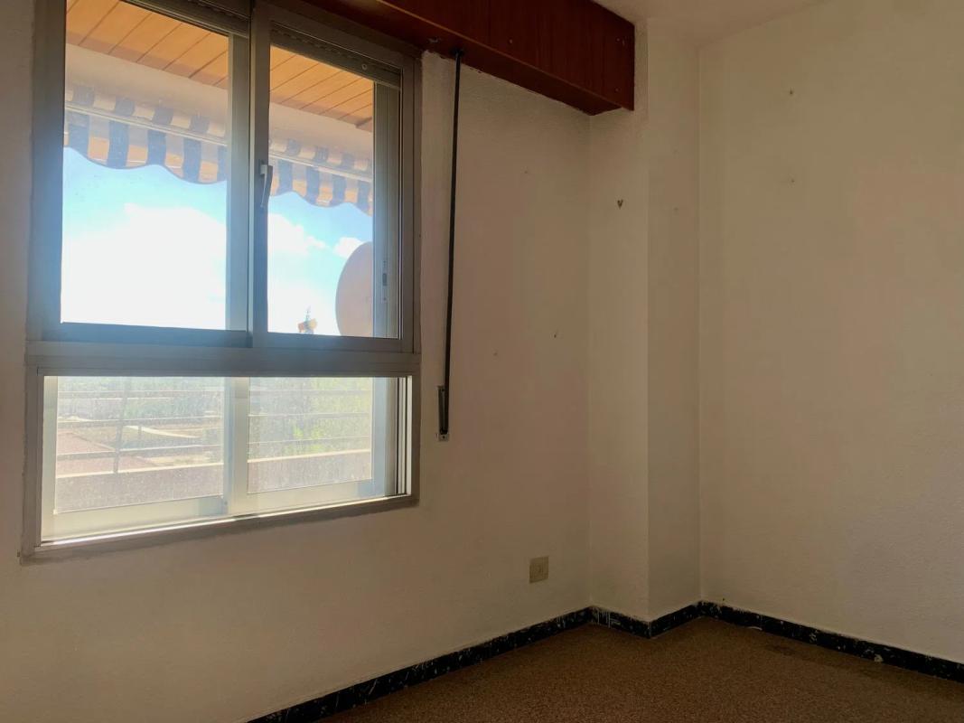 Sale of apartment in Calle de Cristóbal Amorós, Villena
 photo 4
