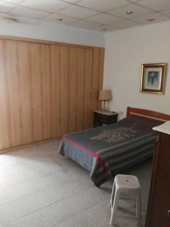 Apartment for sale in  Calle Escultor Navarro Santafé, Villena photo 3