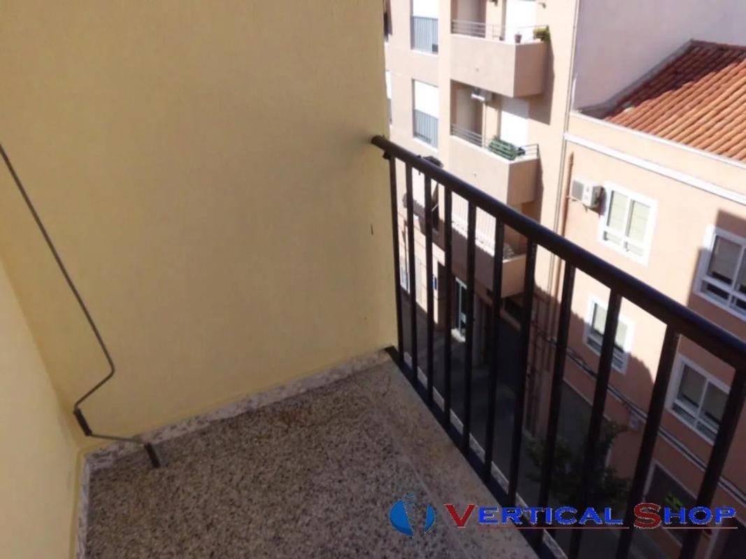 Sale of apartment in El Mercado, Villena
 photo 3