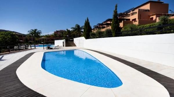 Penthouse na sprzedaż w Calle Casares Golf Garden, Casares thumbnail 1