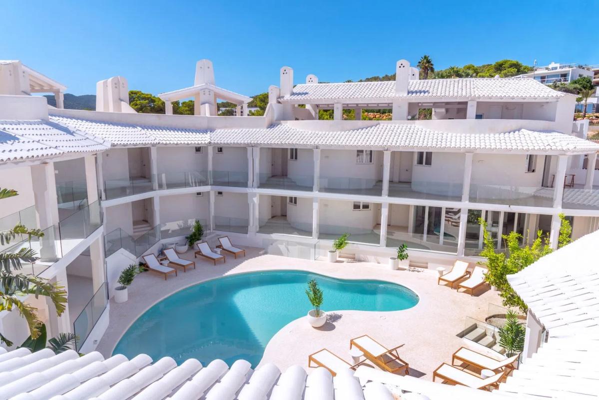 Obra nueva Vista Alegre Suites en Sant Josep de Sa Talaia (Revista) photo 2