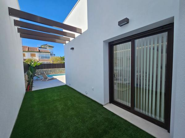 Sprzedaż mieszkania w Piso en Ronda de Levante s/n, Zona Pueblo, Pilar de la Horadada, Pilar de la Horadada
photo 1