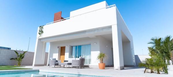 Продажа новостроек Nyros Villas в городе Пилар де ла Орадада photo 1