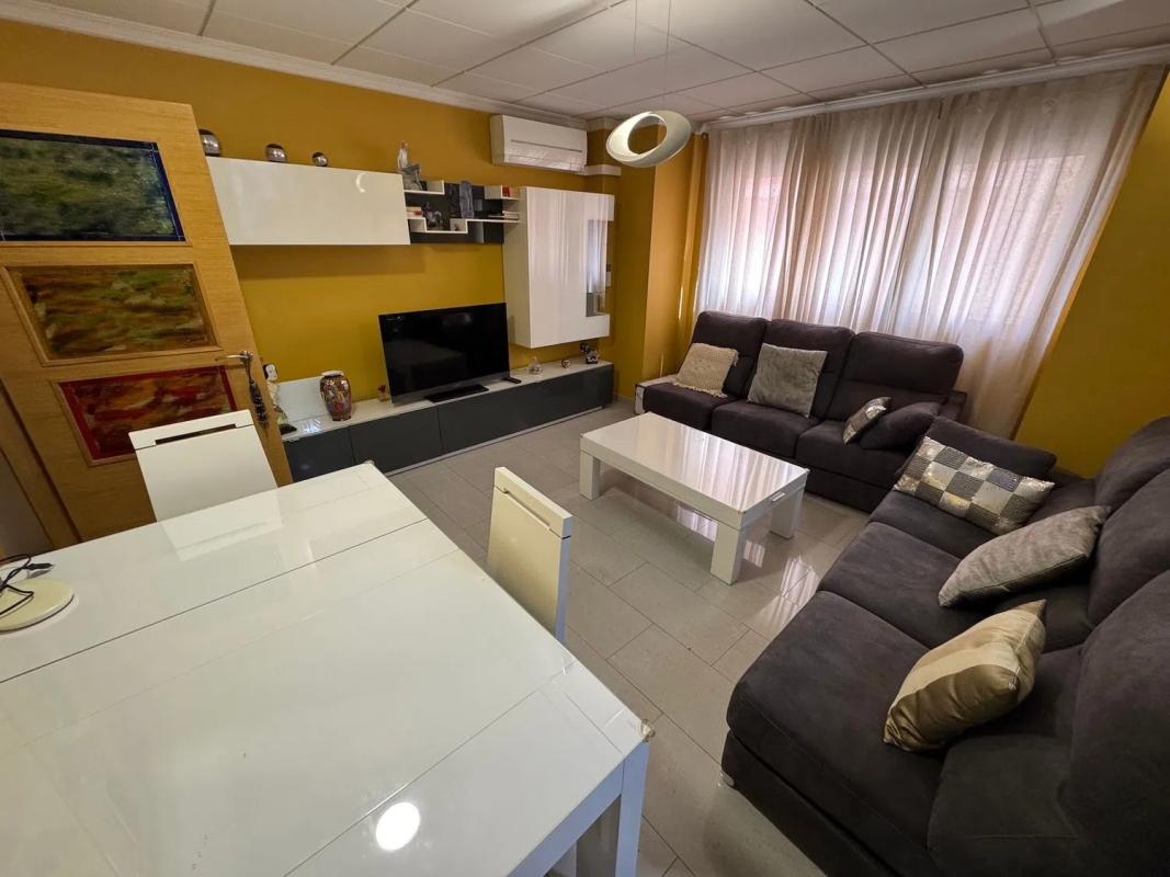 Продажа квартиры на Calle Jacinto Benavente, Вильена
photo 5