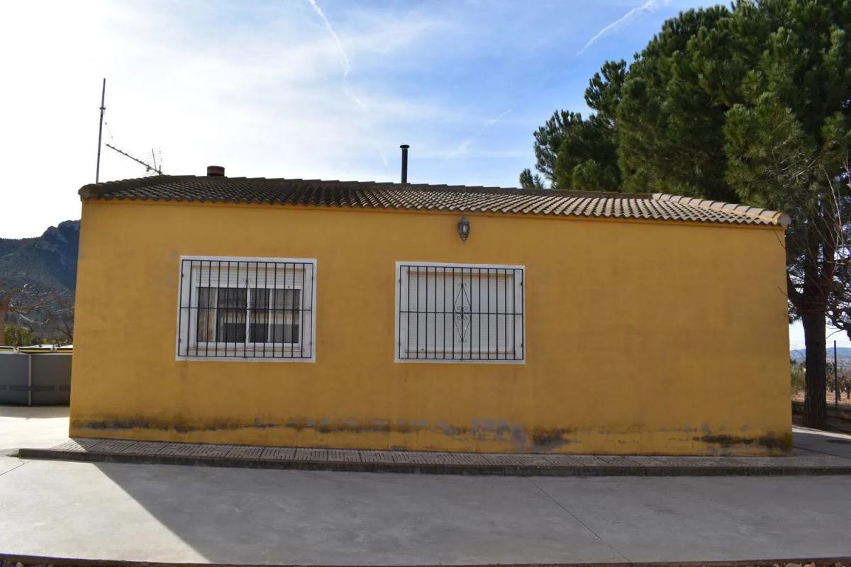 Propiedades en venta y alquiler en España photo 1
