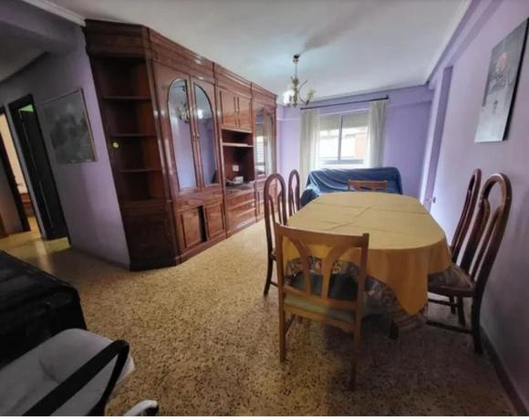Продажа квартиры в Calle Escalona, Villena thumbnail 1
