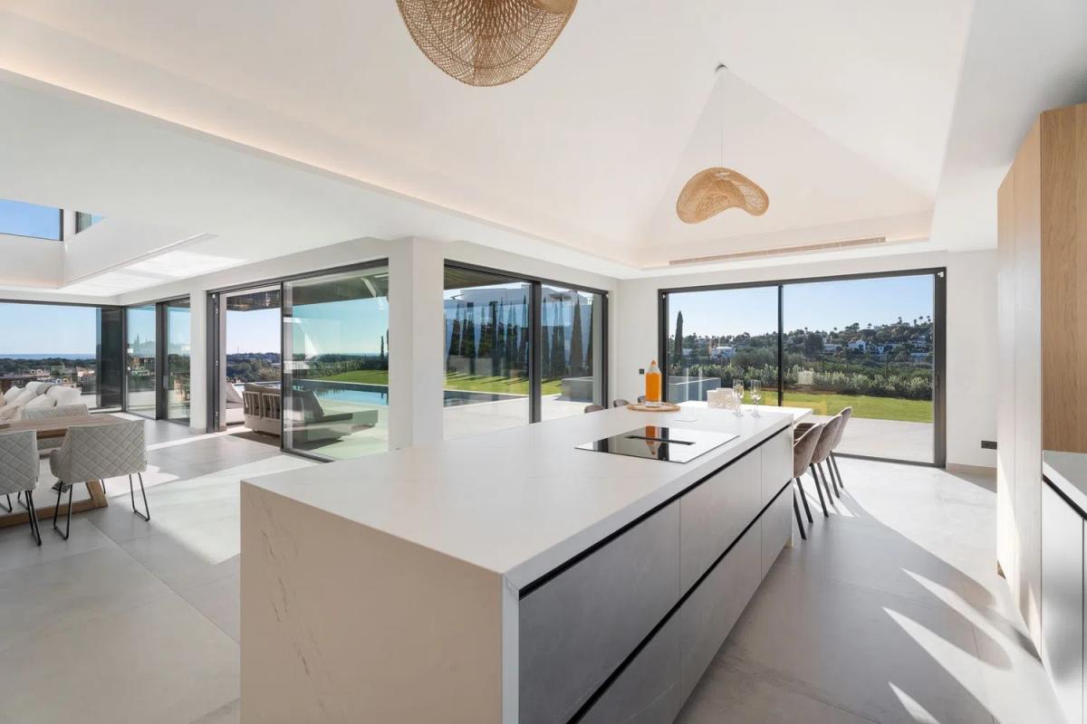 Obra nueva Villa en Sotogrande Alto en Sotogrande (Revista) photo 4
