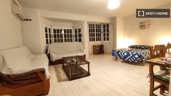 Habitación en piso compartido en Murcia photo 1