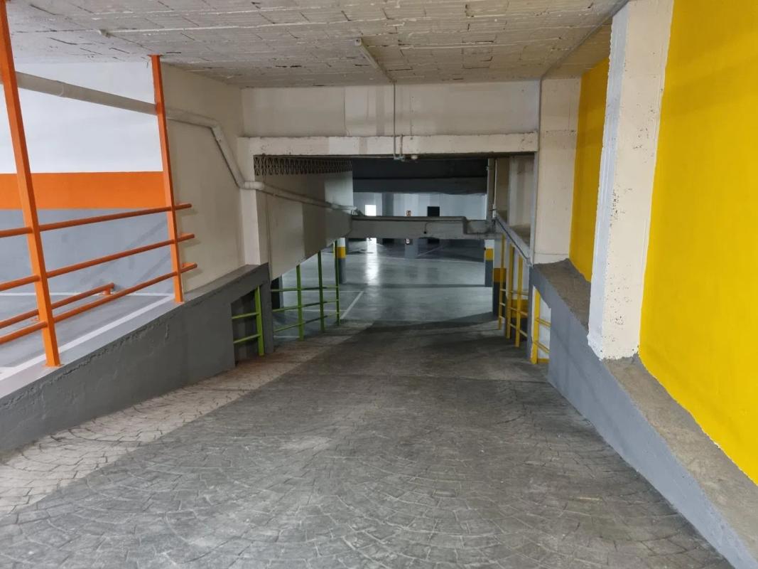 Venta de garaje en Isabel Manoja, 28 , Torremolinos photo 4
