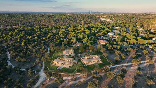Chalet independiente en venta en De las Adelfas, 63, Boadilla del Monte
photo 1