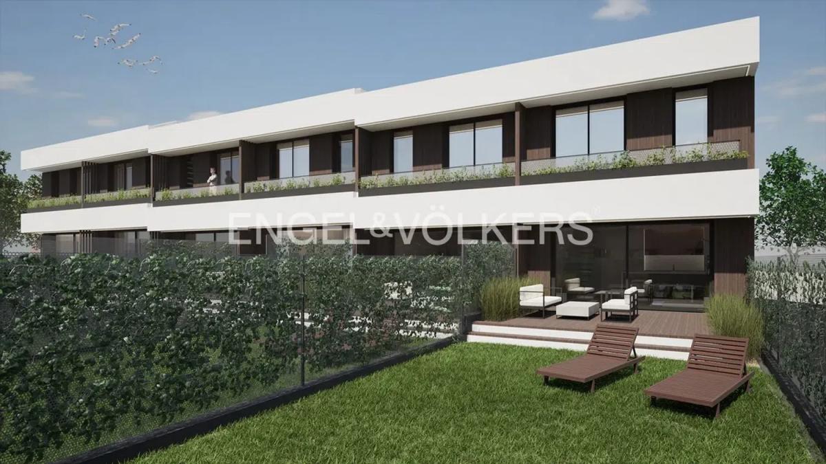 Venta de chalet adosado en Damià Puig , Palafolls photo 2