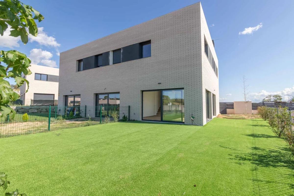 Obra nueva PALAU RESIDENCIAL en Palau-Solità i Plegamans (Revista) photo 5