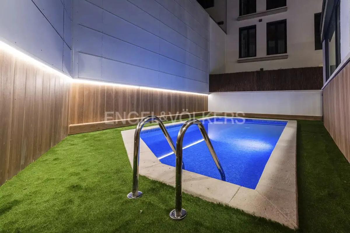 New construction Cami Fondo in Terrassa photo 3