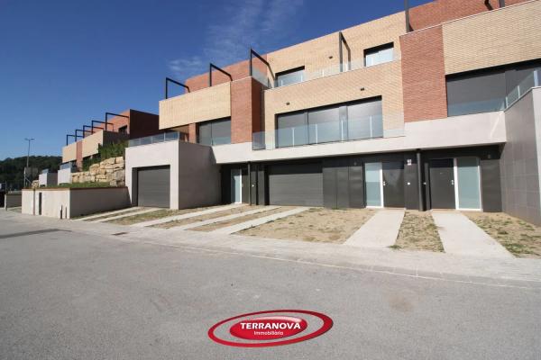 Promoción urb. Santa Creu en L’Ametlla del Vallés obra nueva en L'Ametlla del Vallès photo 1