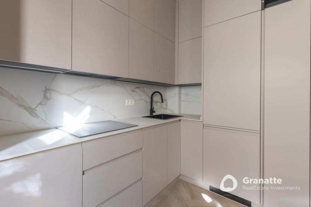 New construction COLEGIO CATALINO in Granada photo 3