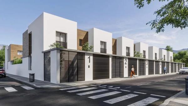 Chalet adosado en venta en Calle Honduras, 1 , Alhendin thumbnail 2