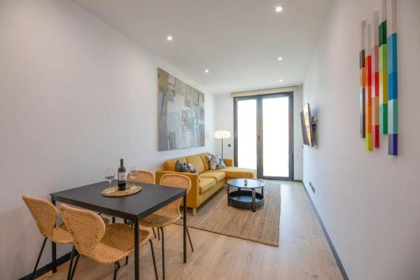 Apartment for sale in  Pavía 15 con doble fachada a calle Covadonga 18 s/n, Las Palmas de Gran Canaria photo 3