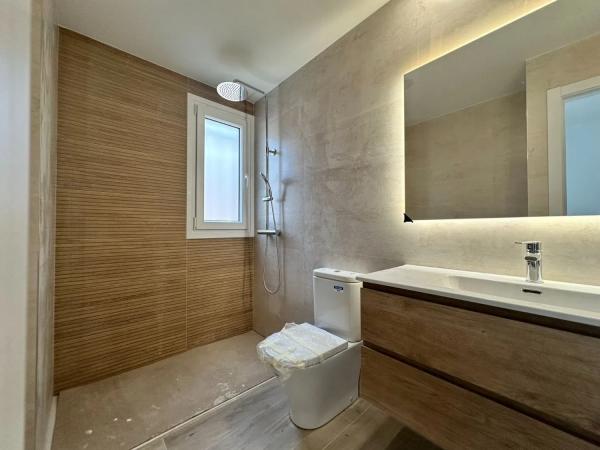 Chalet adosado en venta en  Calle José Manuel Blecua, 12 , Zaragoza photo 4