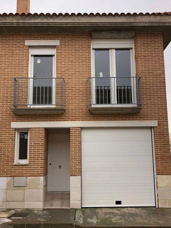 Venta de chalet adosado en  Camino Oro, 3 , Villabragima photo 3
