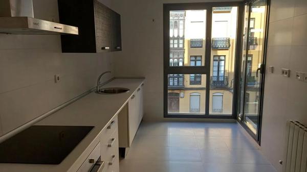 Apartment for sale in Calle de Panaderos, Valladolid thumbnail 2