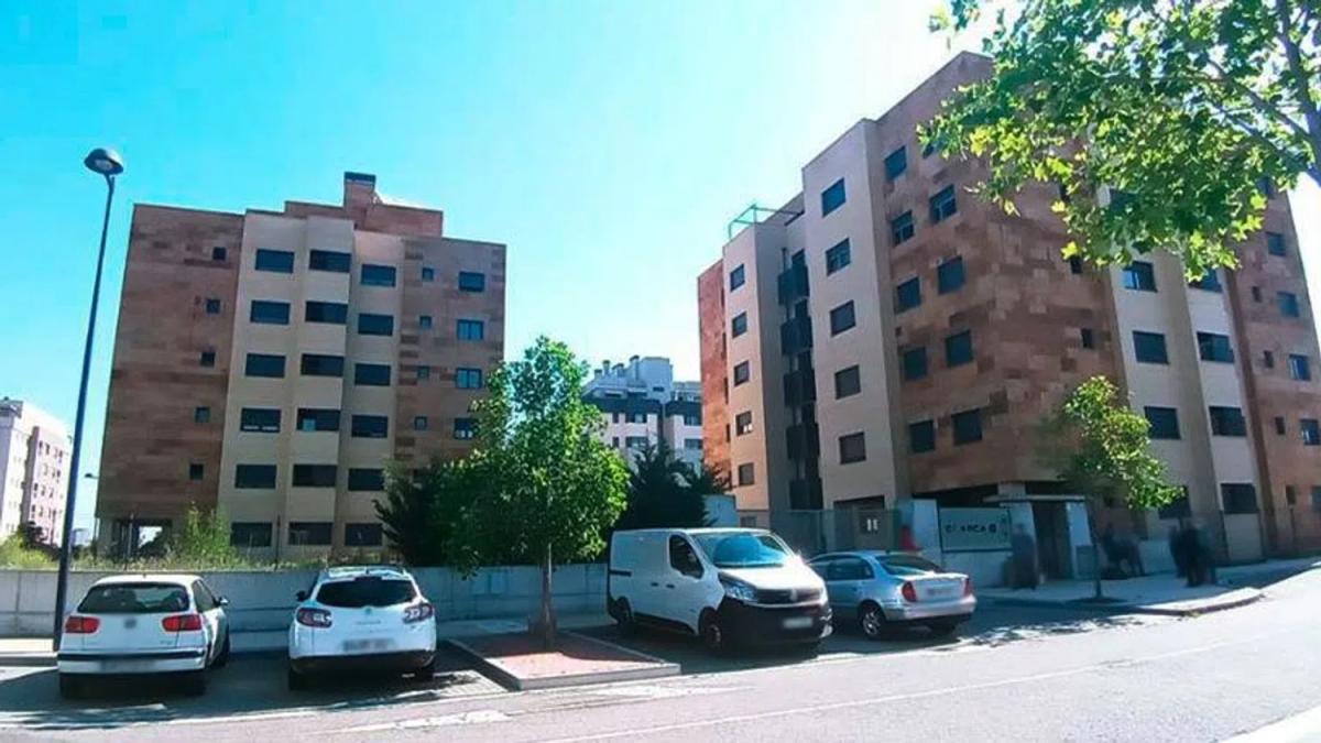 Garage sale at Calle del Arca , Valladolid photo 5