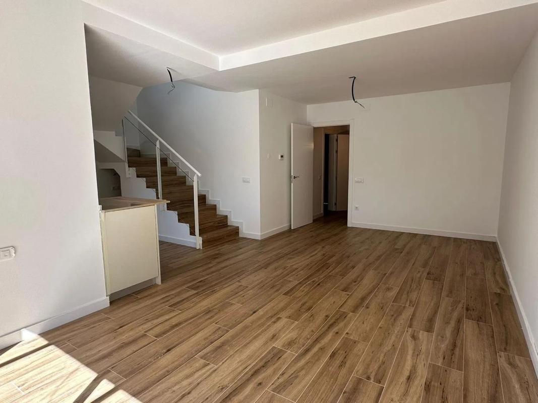 Venta de chalet adosado en  Calle de la Indústria, 8 , Riudarenes photo 4