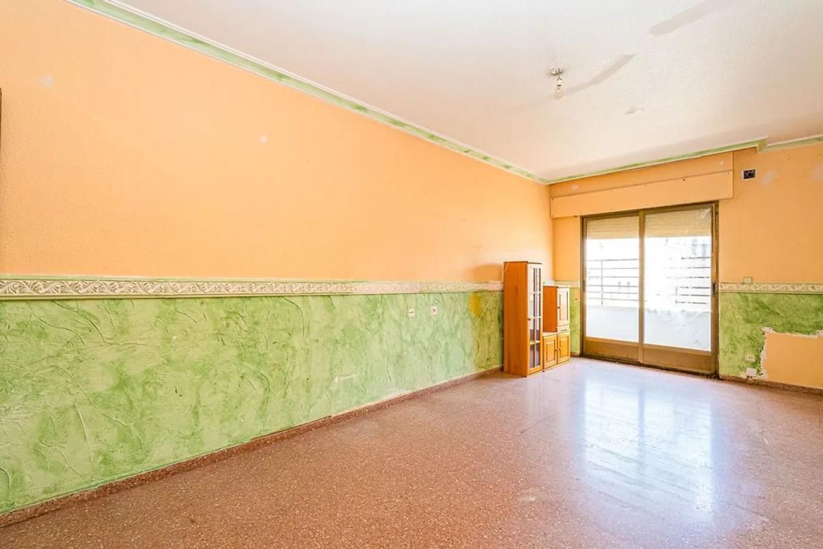 Sale of apartment in Calle la Ópera, Elda
photo 2