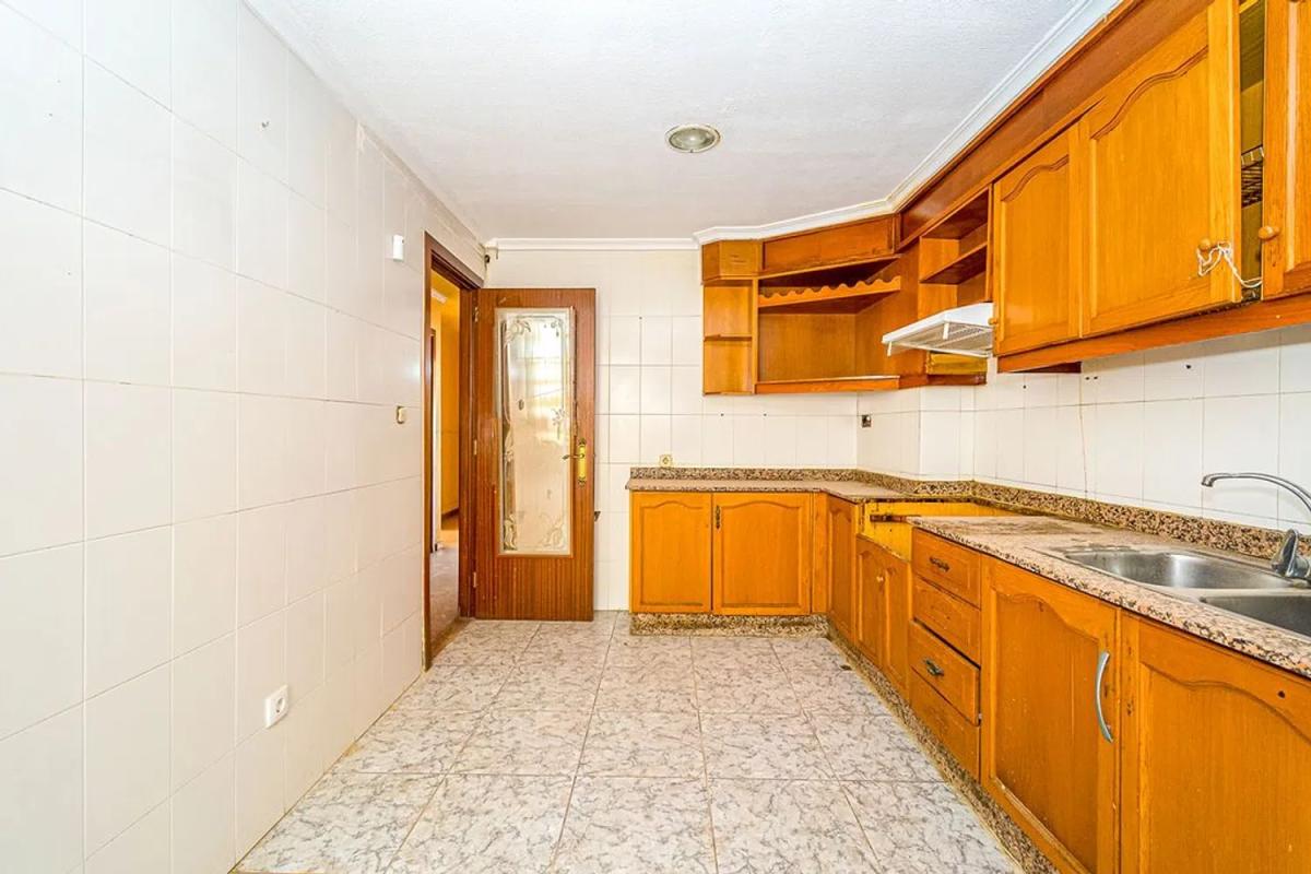 Sale of apartment in Calle la Ópera, Elda
photo 5