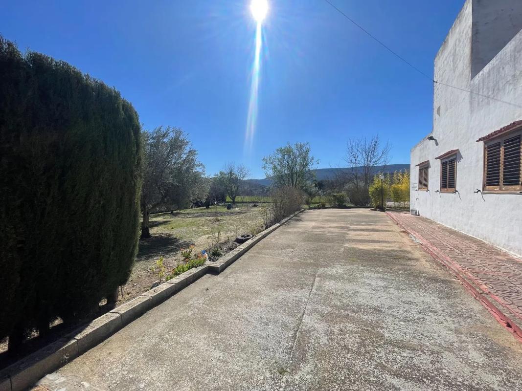 Properties for sale and rent in Spain photo 4