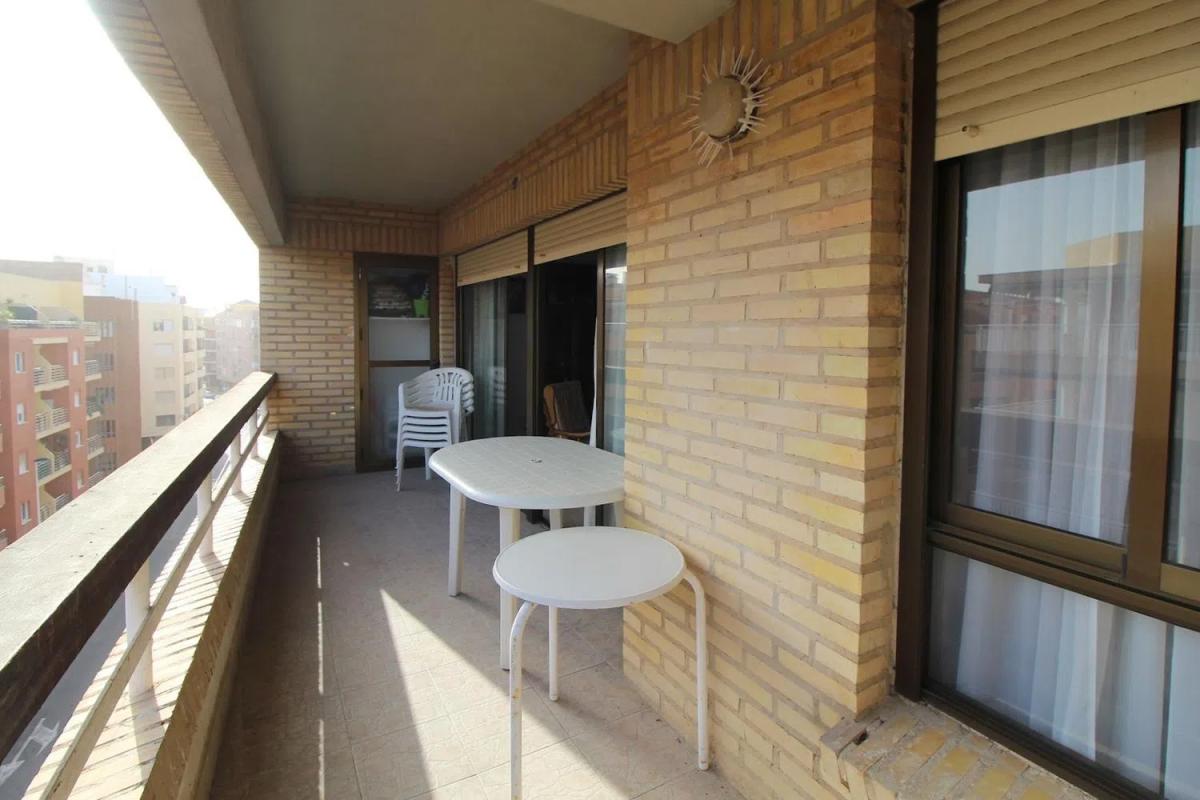 Venta de piso en Avenida de la Purisima, 29, Torrevieja
photo 2