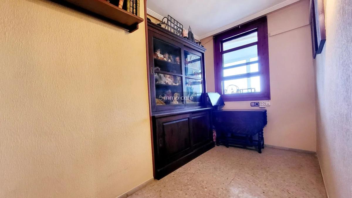 Venta de piso en Barrio Vistahermosa, Alicante / Alacant
photo 2