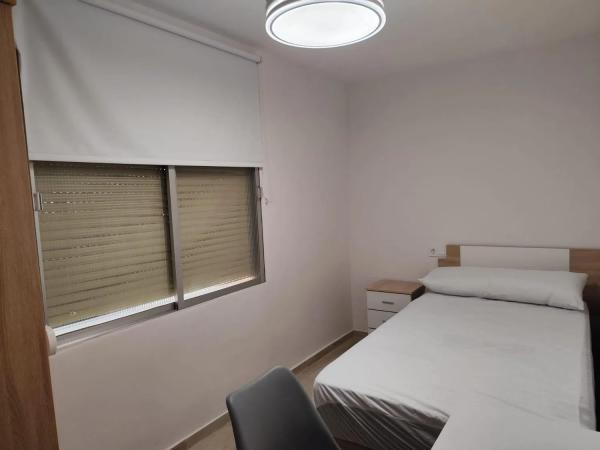 Piso en venta en Barrio Los Ángeles, Alicante / Alacant thumbnail 2