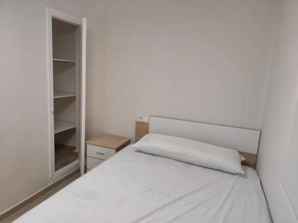 Piso en venta en  Barrio Los Ángeles, Alicante / Alacant photo 4