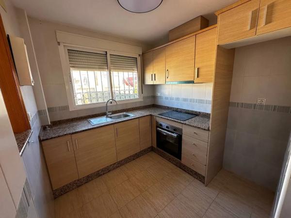 Chalet adosado en calle Holanda, 51 photo 3