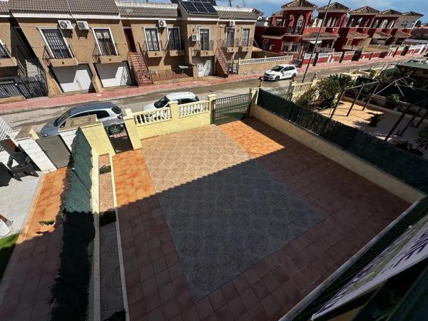 Chalet adosado en calle Holanda, 51 photo 4
