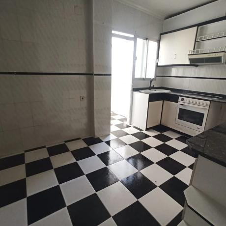 Продажа квартиры в Calle Escultor Navarro Santafé, Villena photo 1