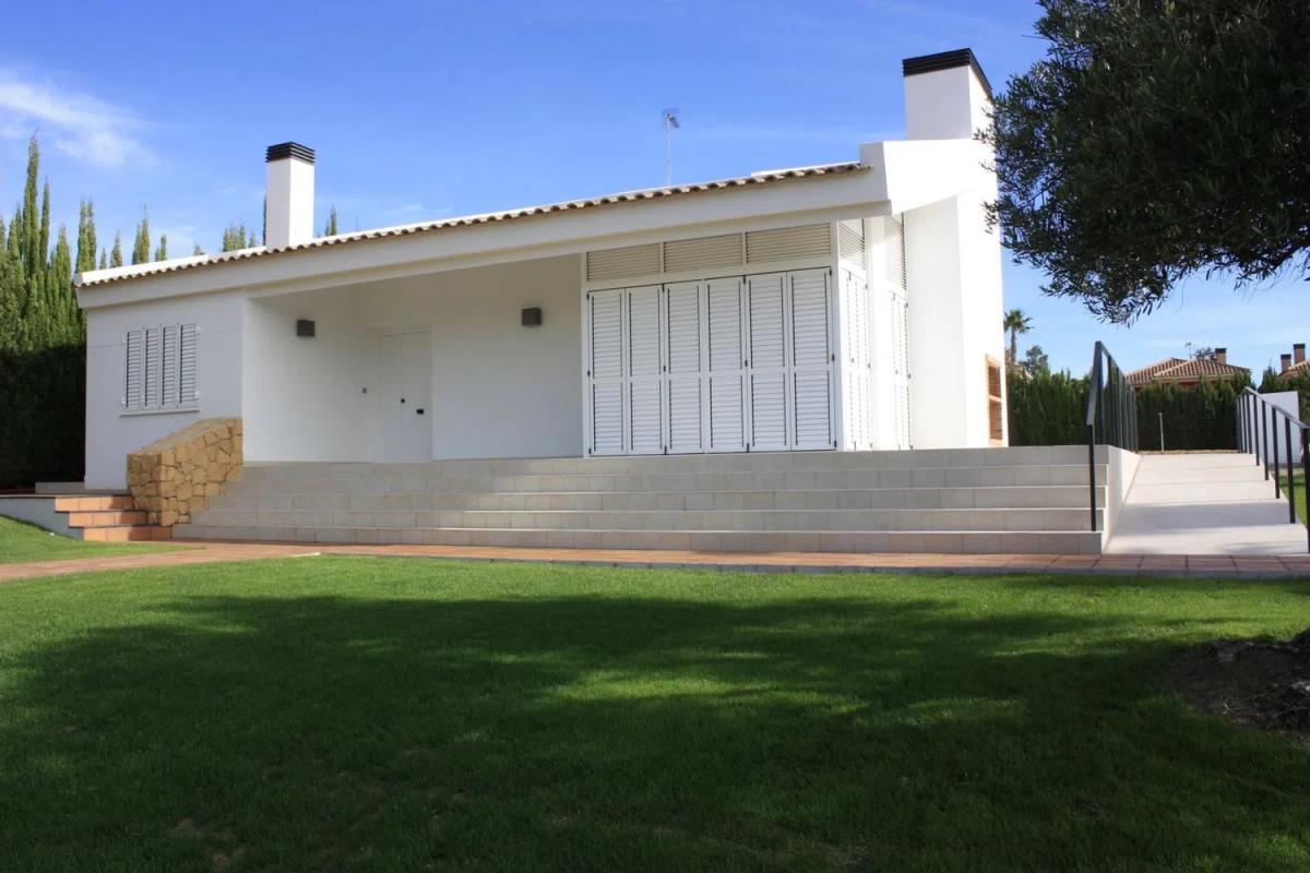 Properties for sale and rent in Spain photo 4