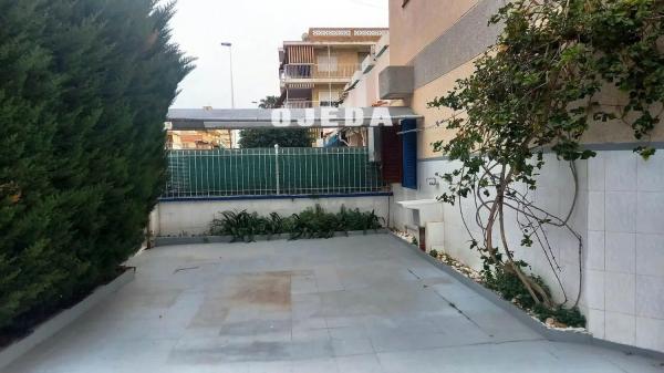 Chalet independiente en venta en Avenida Albacete, Santa Pola thumbnail 2
