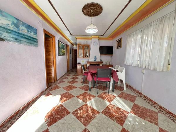 Chalet adosado en avenida de los Holandeses thumbnail 2