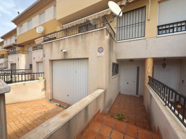 Chalet adosado en calle San Antonio, 45 thumbnail 2