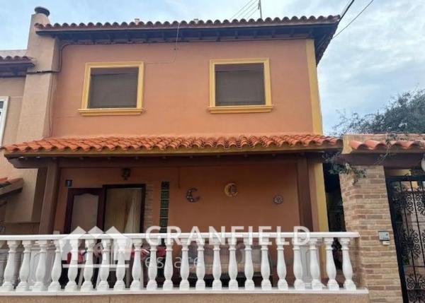Wolnostojąca willa na sprzedaż w Barrio Cabo Cervera, Torrevieja photo 1