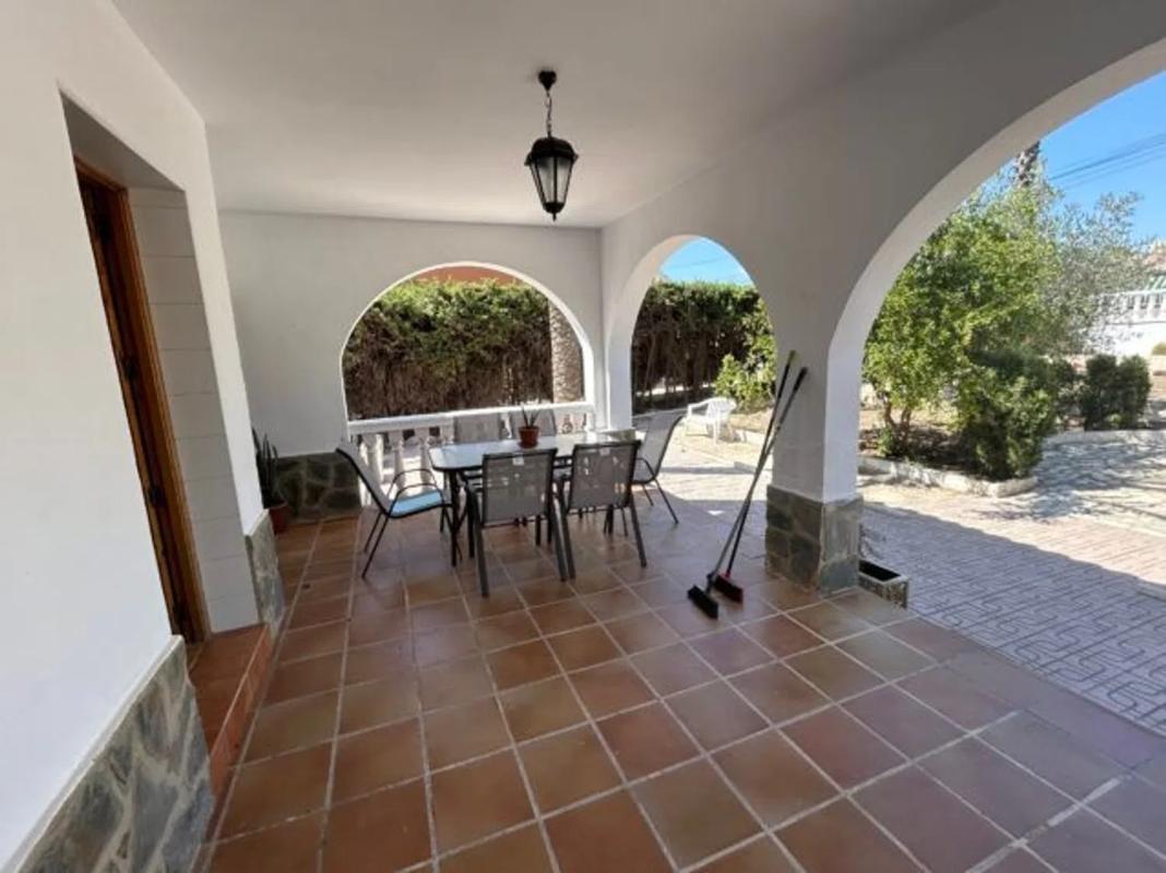 Sale of independent chalet in Monforte del Cid, Monforte del Cid
 photo 2