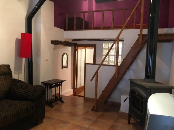 Chalet adosado en cortes photo 2