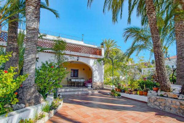 Chalet independiente en venta en  Partida Tosal - Zona dels Castellans, Jávea/Xàbia photo 2