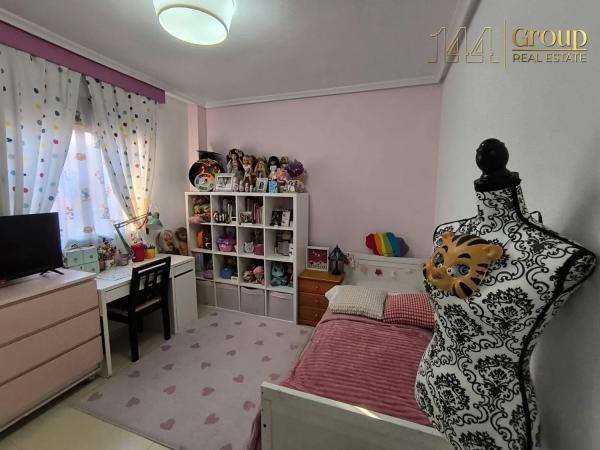 Casa independiente en plaza de Gaspar Perello s/n thumbnail 2