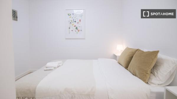 Habitación en piso compartido en valència photo 1